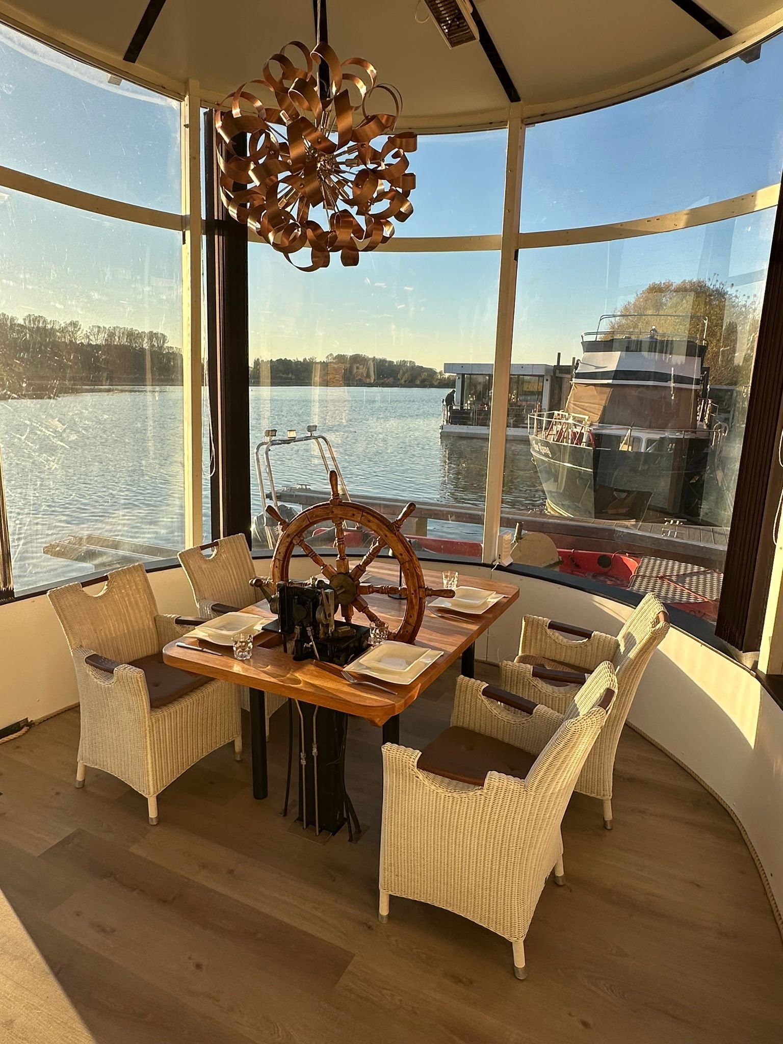 Hafen Residenz – luxuriöses Hausboot